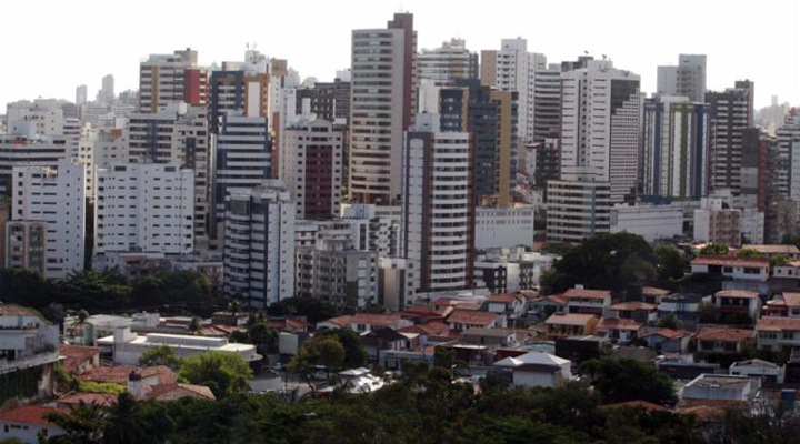 Justiça suspende cobrança antecipada do ITIV em Salvador